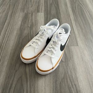 Nike Court Legacy Next Nature 🏞️